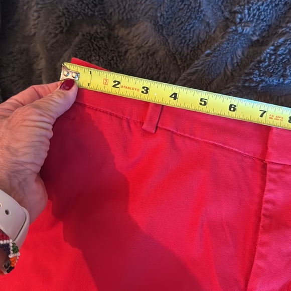 Red Banana Republic 6” shorts with side pockets - Picture 6 of 6